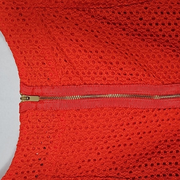 Banana Republic Women's Lava Red Sleeveless Eyelet Blouse Size 10 - Picture 7 of 9